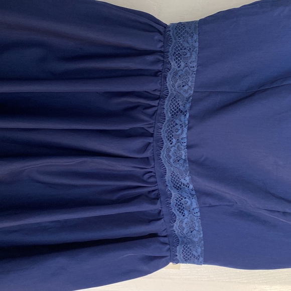 Women’s Design by Korea Blue Silk and Lace top size Medium - Picture 5 of 12